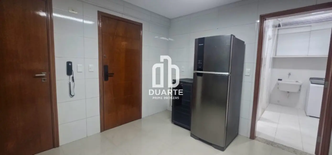 Apartamento com 3 quartos para alugar, 129m2 em Embaré, Santos - SP - imagem 5 Foto 5 de Apartamento com 3 quartos para alugar, 129m2 em Embaré, Santos - SP