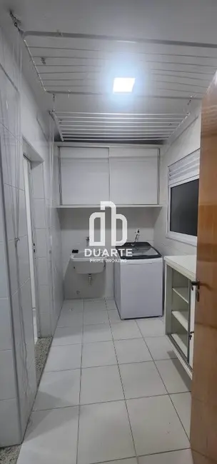 Apartamento com 3 quartos para alugar, 129m2 em Embaré, Santos - SP - imagem 9 Foto 9 de Apartamento com 3 quartos para alugar, 129m2 em Embaré, Santos - SP