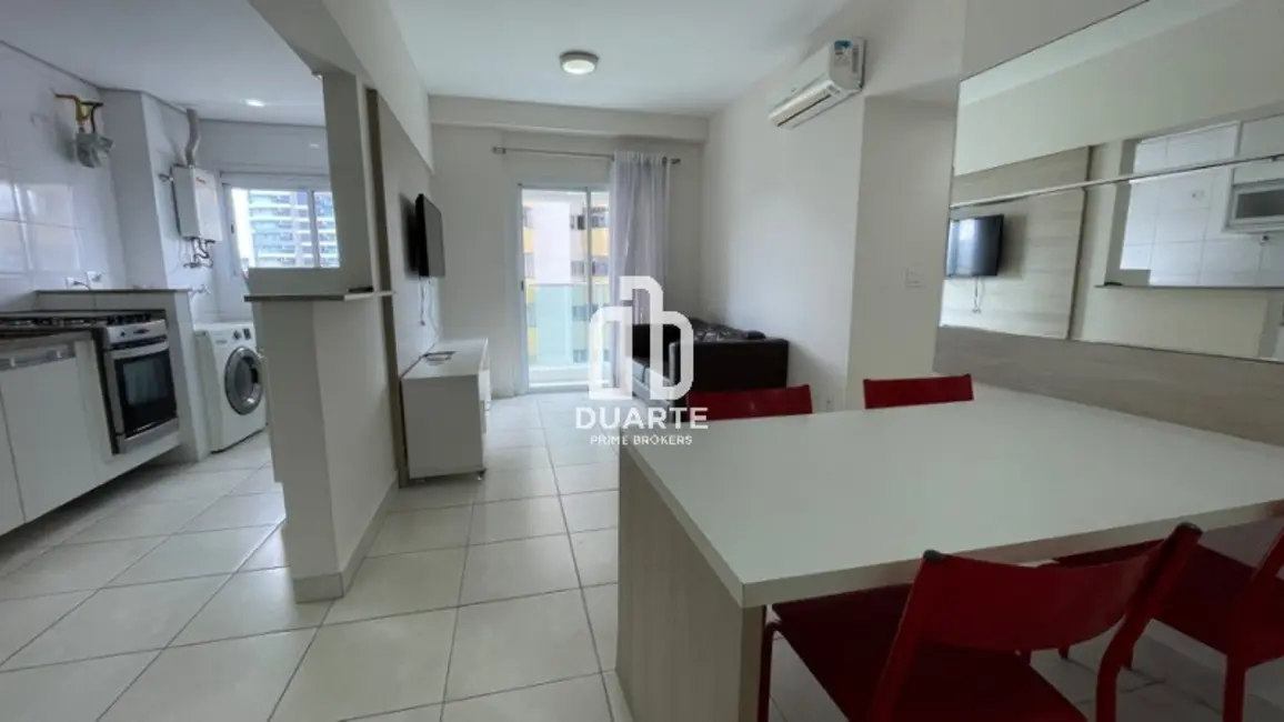 Foto 2 de Apartamento com 2 quartos para alugar, 72m2 em Gonzaga, Santos - SP
