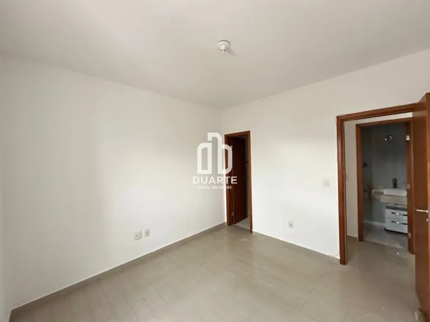 Apartamento com 1 quarto para alugar, 45m2 em Vila Mathias, Santos - SP - imagem 4 Foto 4 de Apartamento com 1 quarto para alugar, 45m2 em Vila Mathias, Santos - SP