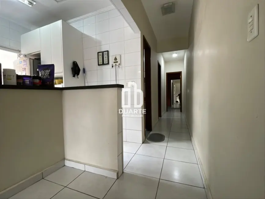 Foto 2 de Casa com 2 quartos à venda, 124m2 em Parque São Vicente, Sao Vicente - SP