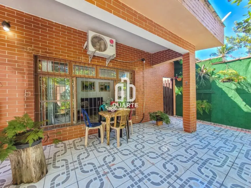 Foto 5 de Casa com 4 quartos à venda, 137m2 em Mongagua - SP