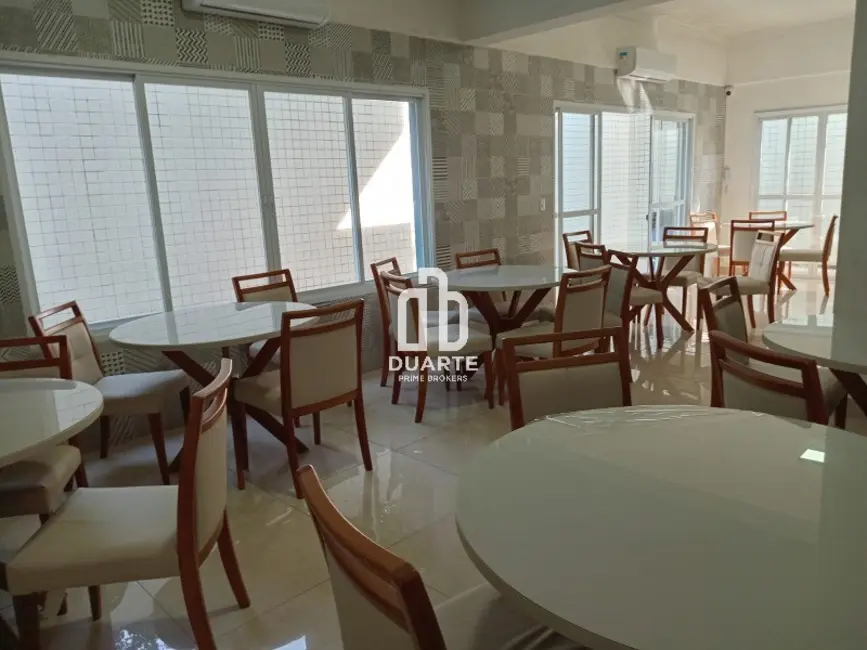 Apartamento com 2 quartos para alugar, 60m2 em Macuco, Santos - SP - imagem 8 Foto 8 de Apartamento com 2 quartos para alugar, 60m2 em Macuco, Santos - SP