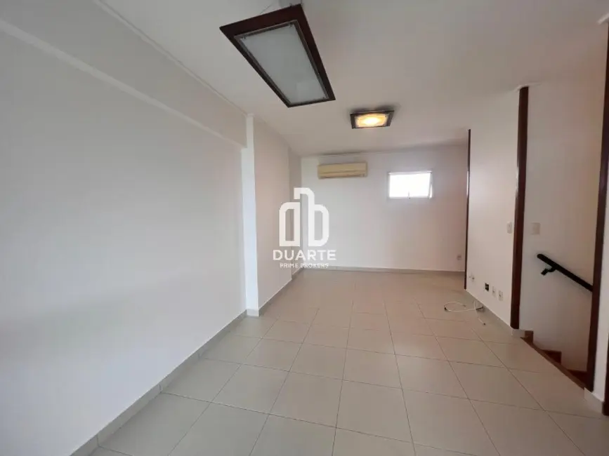 Apartamento com 2 quartos para alugar, 115m2 em Pompéia, Santos - SP - imagem 2 Foto 2 de Apartamento com 2 quartos para alugar, 115m2 em Pompéia, Santos - SP