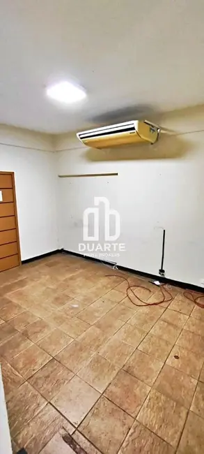 Sala Comercial para alugar, 339m2 em Gonzaga, Santos - SP - imagem 4 Foto 4 de Sala Comercial para alugar, 339m2 em Gonzaga, Santos - SP