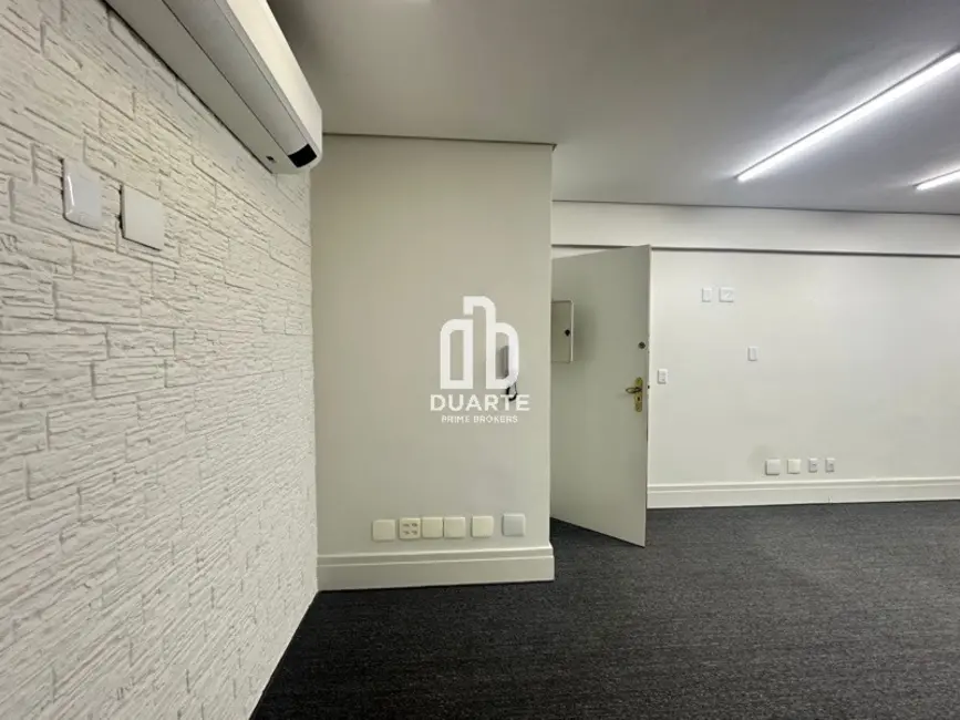 Sala Comercial para alugar, 42m2 em Aparecida, Santos - SP - imagem 3 Foto 3 de Sala Comercial para alugar, 42m2 em Aparecida, Santos - SP