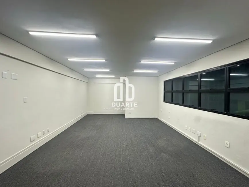 Sala Comercial para alugar, 42m2 em Aparecida, Santos - SP - imagem 1 Foto 1 de Sala Comercial para alugar, 42m2 em Aparecida, Santos - SP