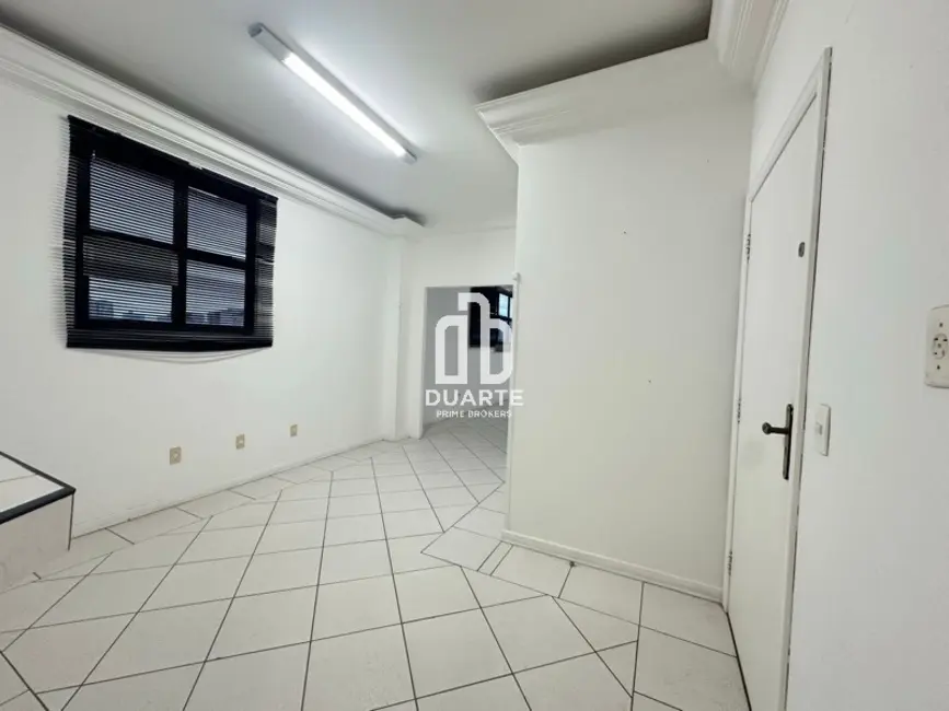 Foto 6 de Sala Comercial para alugar, 246m2 em Aparecida, Santos - SP