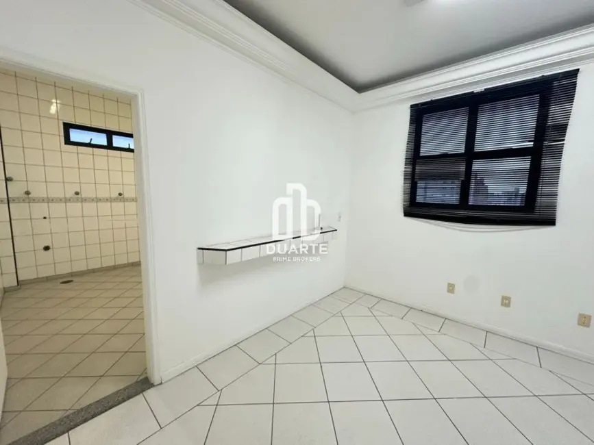 Foto 4 de Sala Comercial para alugar, 246m2 em Aparecida, Santos - SP