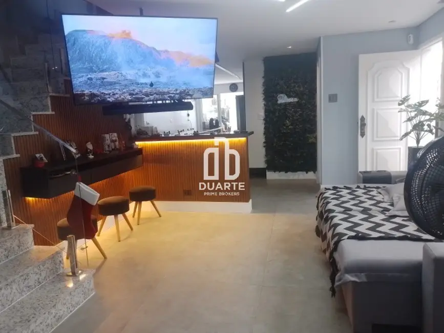 Casa com 4 quartos à venda, 212m2 em Ponta da Praia, Santos - SP - imagem 2 Foto 2 de Casa com 4 quartos à venda, 212m2 em Ponta da Praia, Santos - SP