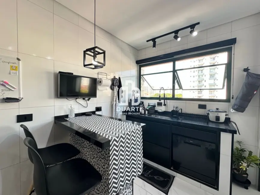 Foto 9 de Apartamento com 2 quartos à venda, 71m2 em Embaré, Santos - SP