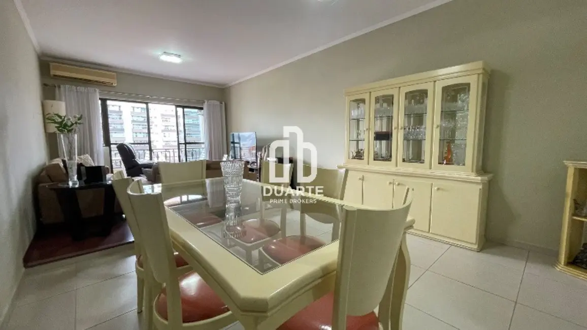 Apartamento com 3 quartos à venda, 155m2 em Gonzaga, Santos - SP - imagem 4 Foto 4 de Apartamento com 3 quartos à venda, 155m2 em Gonzaga, Santos - SP