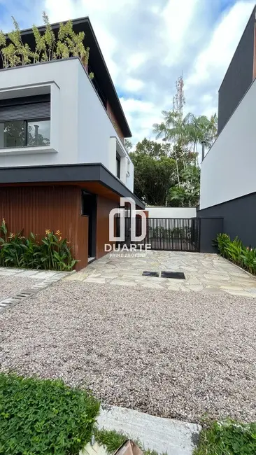 Foto 6 de Casa de Condomínio com 4 quartos à venda, 179m2 em Sao Sebastiao - SP