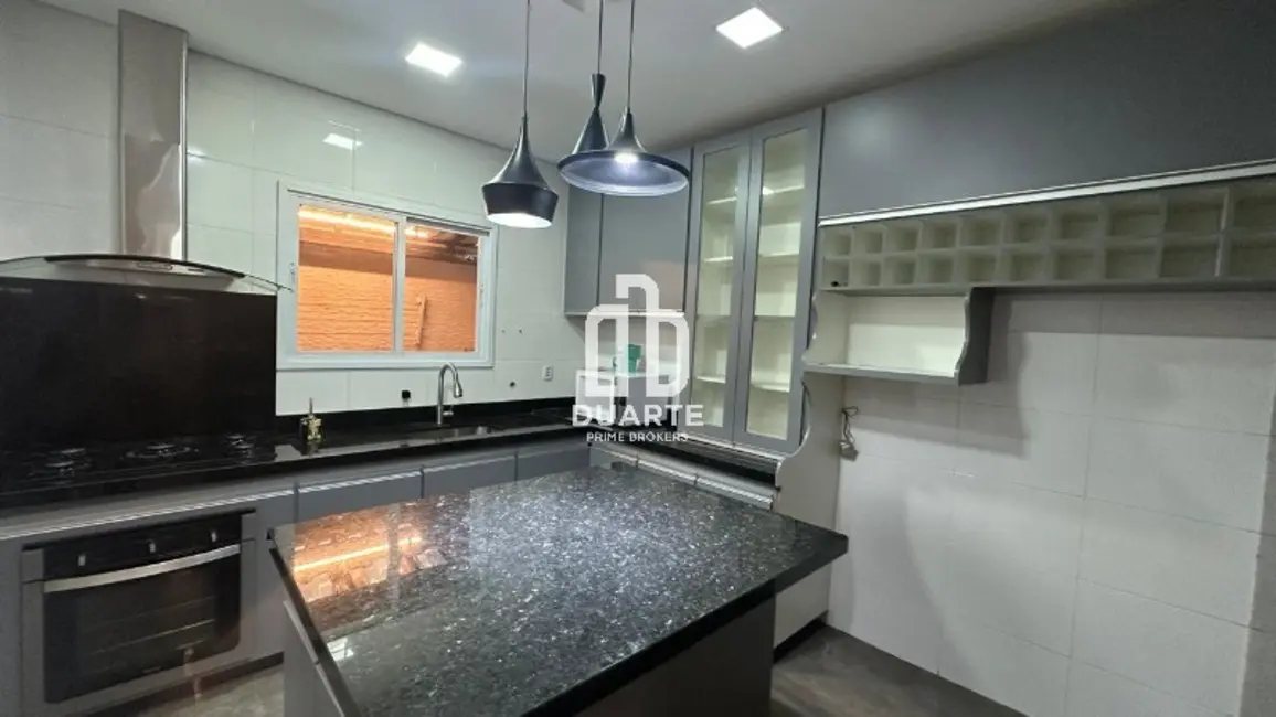 Casa com 3 quartos à venda, 110m2 em Campo Grande, Santos - SP - imagem 4 Foto 4 de Casa com 3 quartos à venda, 110m2 em Campo Grande, Santos - SP