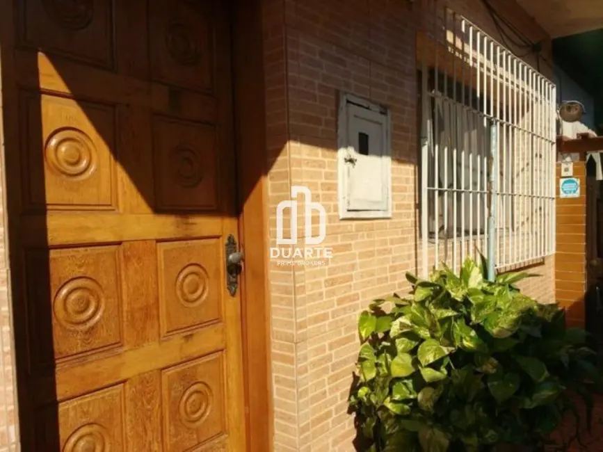 Foto 1 de Casa com 2 quartos à venda, 76m2 em Vila Cascatinha, Sao Vicente - SP