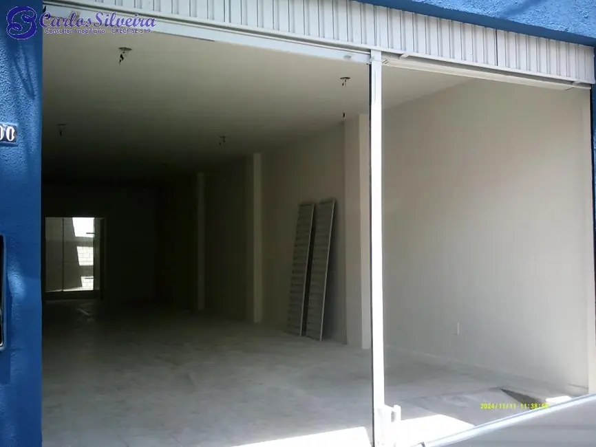Casa com 2 quartos para alugar, 211m2 em Centro, Aracaju - SE - imagem 2 Foto 2 de Casa com 2 quartos para alugar, 211m2 em Centro, Aracaju - SE