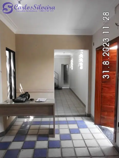 Foto 2 de Casa com 5 quartos para alugar, 240m2 em Treze de Julho, Aracaju - SE