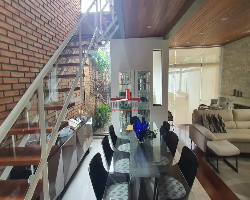 Foto 8 de Casa com 4 quartos à venda, 350m2 em Tremembé, São Paulo - SP