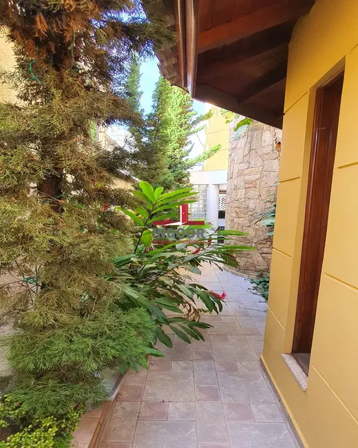 Casa com 4 quartos à venda, 300m2 em Santana, São Paulo - SP - imagem 4 Foto 4 de Casa com 4 quartos à venda, 300m2 em Santana, São Paulo - SP