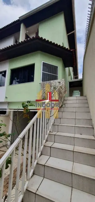 Foto 4 de Casa com 4 quartos à venda, 205m2 em Vila Pedra Branca, São Paulo - SP