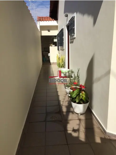 Foto 6 de Casa com 3 quartos à venda e para alugar, 242m2 em Vila Paiva, São Paulo - SP