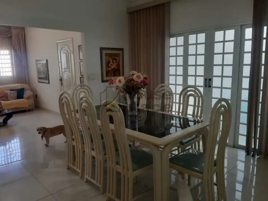 Foto 9 de Casa com 4 quartos à venda, 165m2 em Bady Bassitt - SP