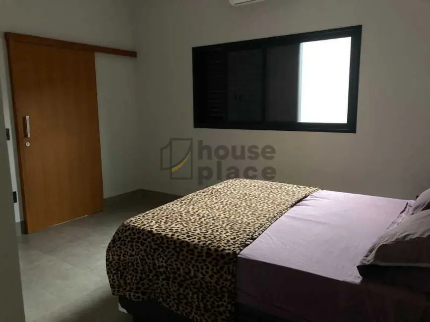 Foto 3 de Casa com 3 quartos à venda, 210m2 em Bady Bassitt - SP