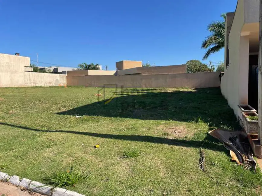 Foto 1 de Terreno / Lote à venda, 450m2 em Bady Bassitt - SP