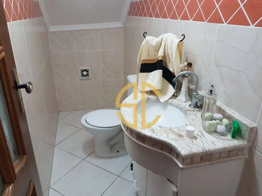 Sobrado com 3 quartos à venda, 150m2 em Canto do Forte, Praia Grande - SP - imagem 7 Foto 7 de Sobrado com 3 quartos à venda, 150m2 em Canto do Forte, Praia Grande - SP