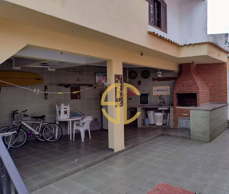 Foto 1 de Sobrado com 5 quartos à venda, 650m2 em Canto do Forte, Praia Grande - SP