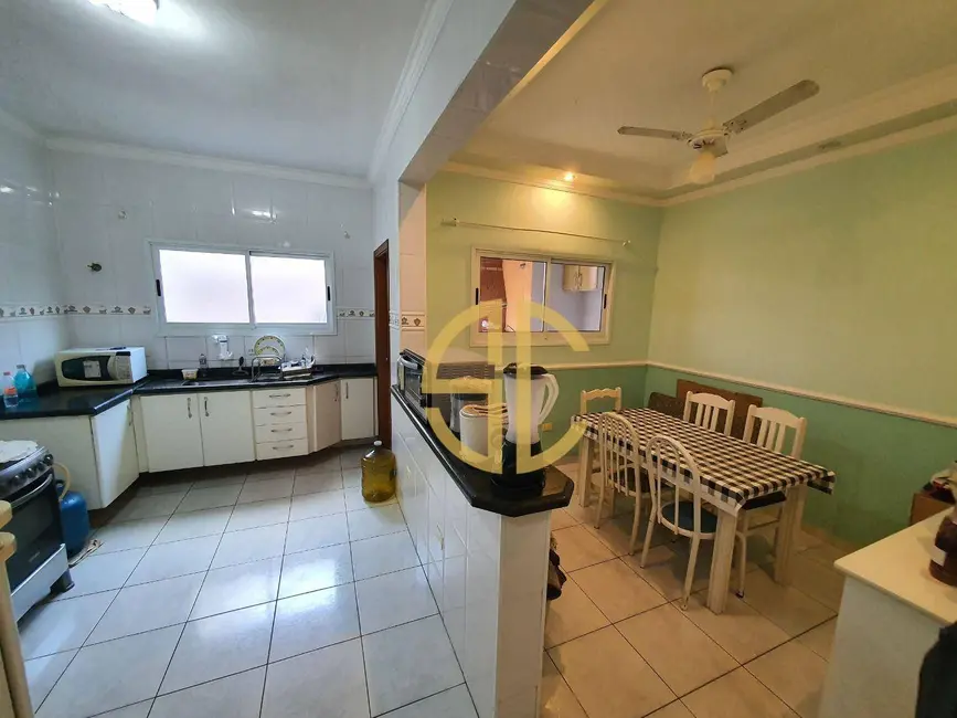 Foto 8 de Sobrado com 3 quartos à venda, 159m2 em Praia Grande - SP