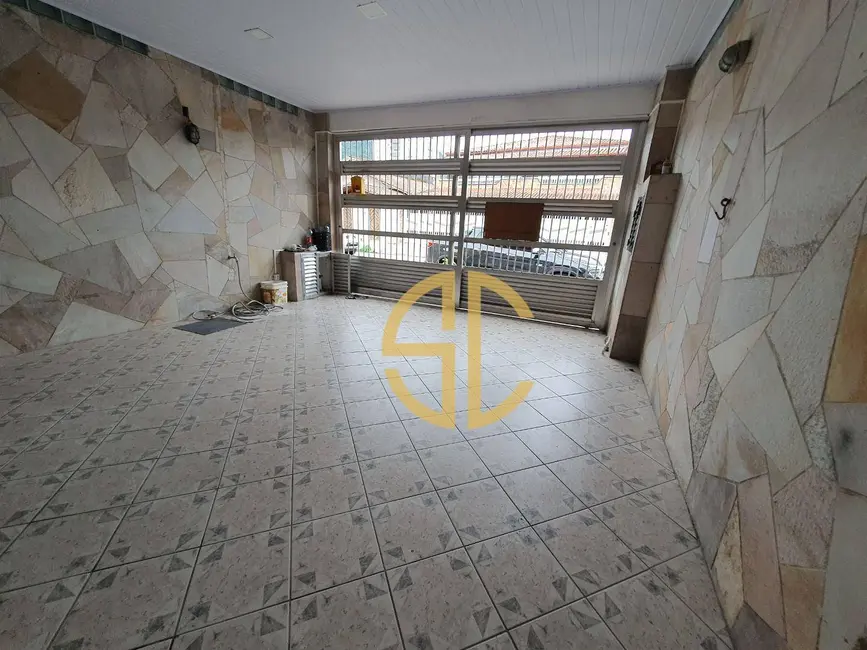 Sobrado com 2 quartos à venda, 122m2 em Canto do Forte, Praia Grande - SP - imagem 3 Foto 3 de Sobrado com 2 quartos à venda, 122m2 em Canto do Forte, Praia Grande - SP