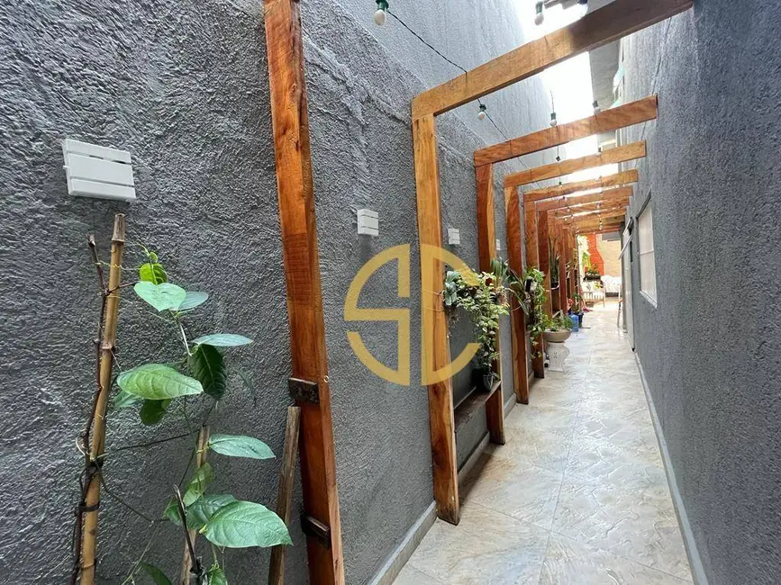Sobrado com 3 quartos à venda, 200m2 em Tupi, Praia Grande - SP - imagem 6 Foto 6 de Sobrado com 3 quartos à venda, 200m2 em Tupi, Praia Grande - SP