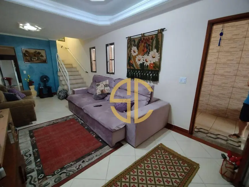 Sobrado com 3 quartos à venda, 106m2 em Canto do Forte, Praia Grande - SP - imagem 4 Foto 4 de Sobrado com 3 quartos à venda, 106m2 em Canto do Forte, Praia Grande - SP