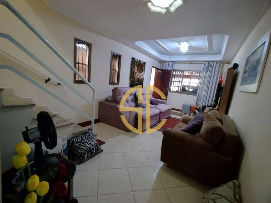 Sobrado com 3 quartos à venda, 106m2 em Canto do Forte, Praia Grande - SP - imagem 5 Foto 5 de Sobrado com 3 quartos à venda, 106m2 em Canto do Forte, Praia Grande - SP
