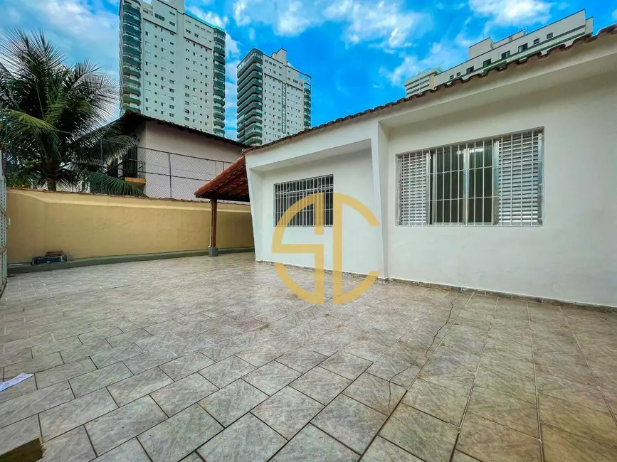 Foto 2 de Casa com 2 quartos à venda, 170m2 em Canto do Forte, Praia Grande - SP