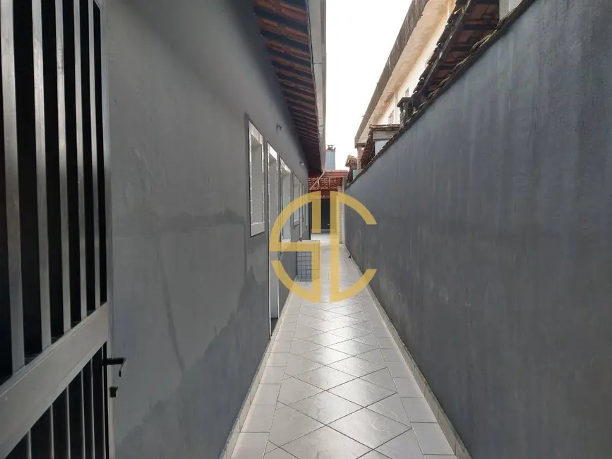 Casa com 2 quartos para alugar, 150m2 em Praia Grande - SP - imagem 3 Foto 3 de Casa com 2 quartos para alugar, 150m2 em Praia Grande - SP