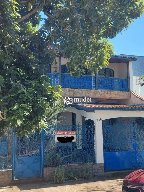 Casa com 4 quartos à venda, 250m2 em Jardim Europa, Braganca Paulista - SP - imagem 3 Foto 3 de Casa com 4 quartos à venda, 250m2 em Jardim Europa, Braganca Paulista - SP