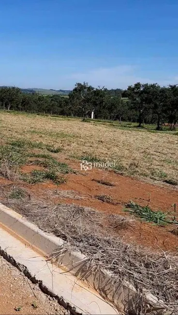 Foto 3 de Terreno / Lote à venda, 1000m2 em Curitibanos, Braganca Paulista - SP