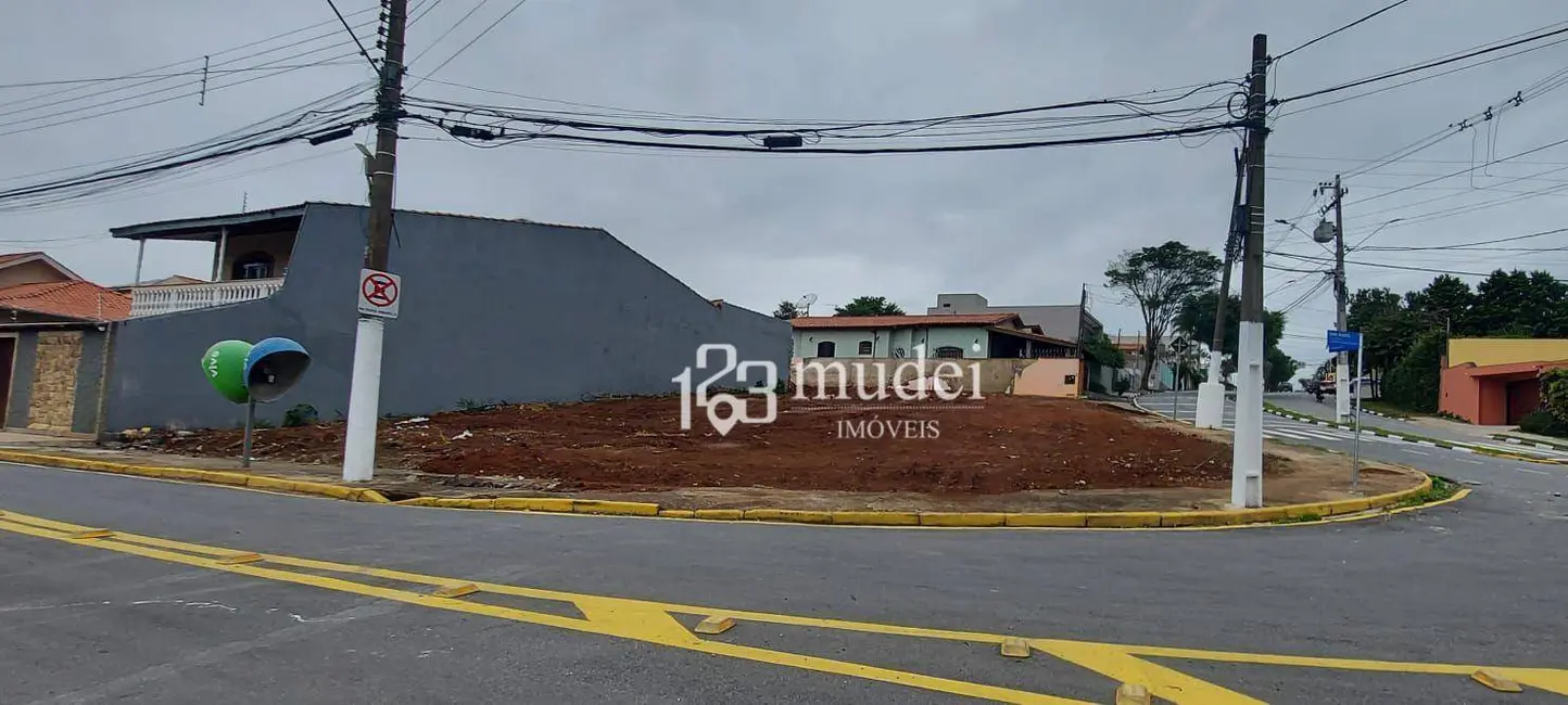 Foto 3 de Terreno / Lote à venda, 930m2 em Jardim Santa Rita de Cássia, Braganca Paulista - SP
