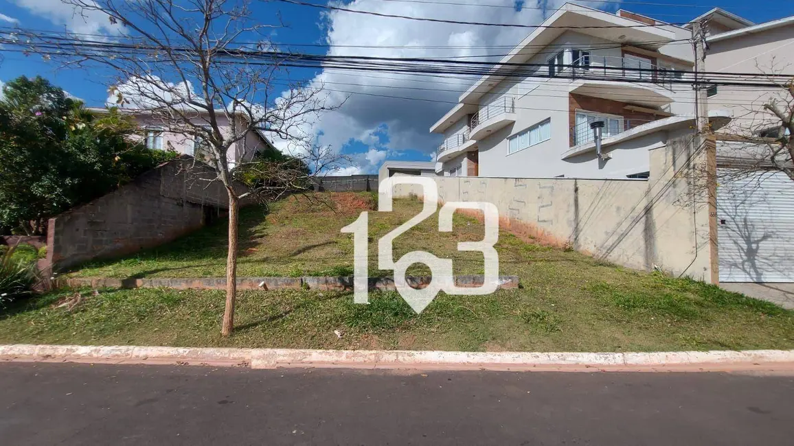 Foto 1 de Terreno / Lote à venda, 648m2 em Braganca Paulista - SP