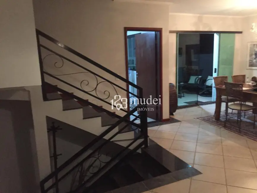 Casa de Condomínio com 4 quartos à venda, 300m2 em Braganca Paulista - SP - imagem 4 Foto 4 de Casa de Condomínio com 4 quartos à venda, 300m2 em Braganca Paulista - SP