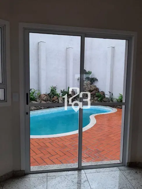 Foto 3 de Casa com 4 quartos à venda, 300m2 em Braganca Paulista - SP