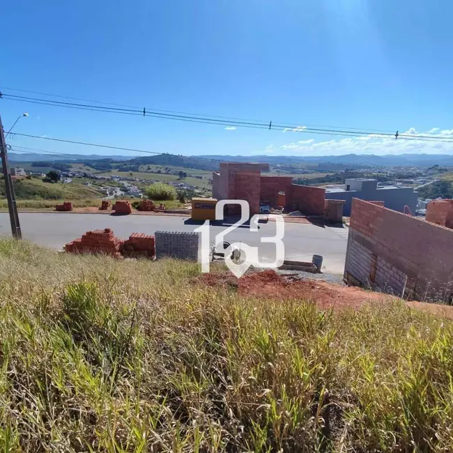 Foto 2 de Terreno / Lote à venda, 150m2 em Braganca Paulista - SP