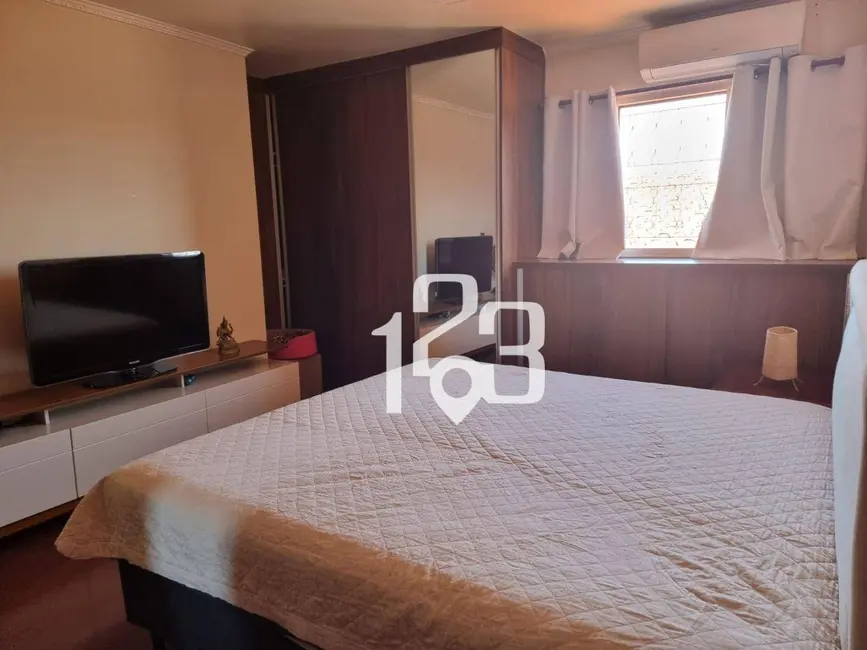 Foto 6 de Casa com 4 quartos à venda, 166m2 em Jardim São Miguel, Braganca Paulista - SP