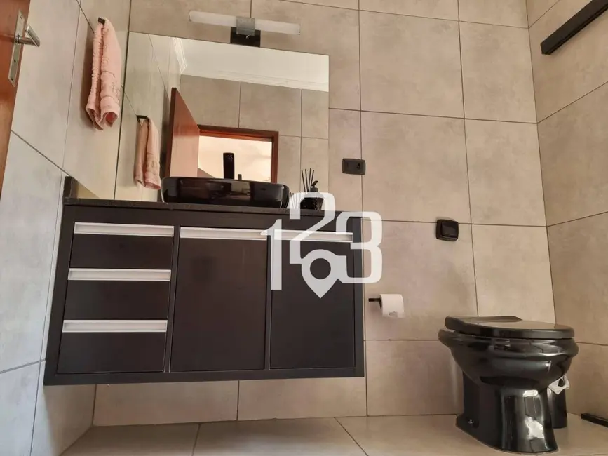 Foto 9 de Casa com 4 quartos à venda, 166m2 em Jardim São Miguel, Braganca Paulista - SP