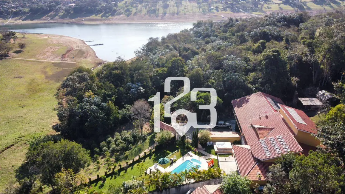 Casa com 5 quartos à venda, 2784m2 em Piracaia - SP - imagem 4 Foto 4 de Casa com 5 quartos à venda, 2784m2 em Piracaia - SP