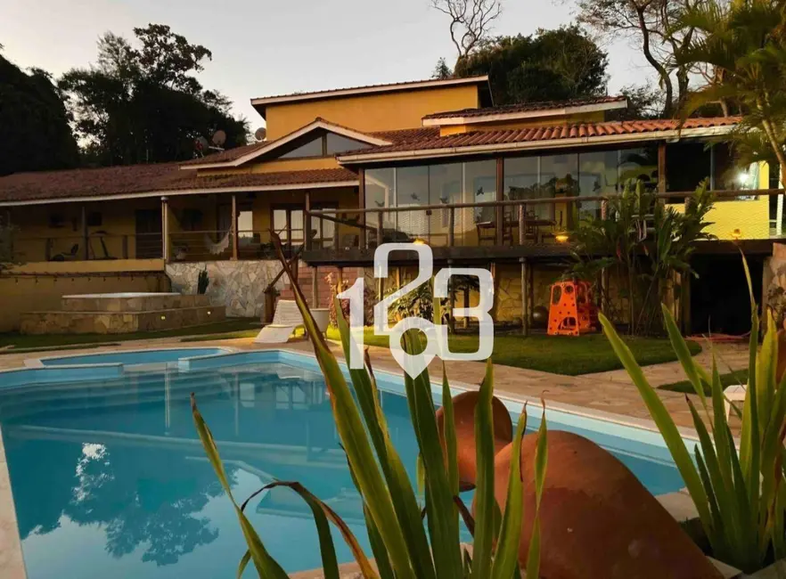 Casa com 5 quartos à venda, 2784m2 em Piracaia - SP - imagem 2 Foto 2 de Casa com 5 quartos à venda, 2784m2 em Piracaia - SP