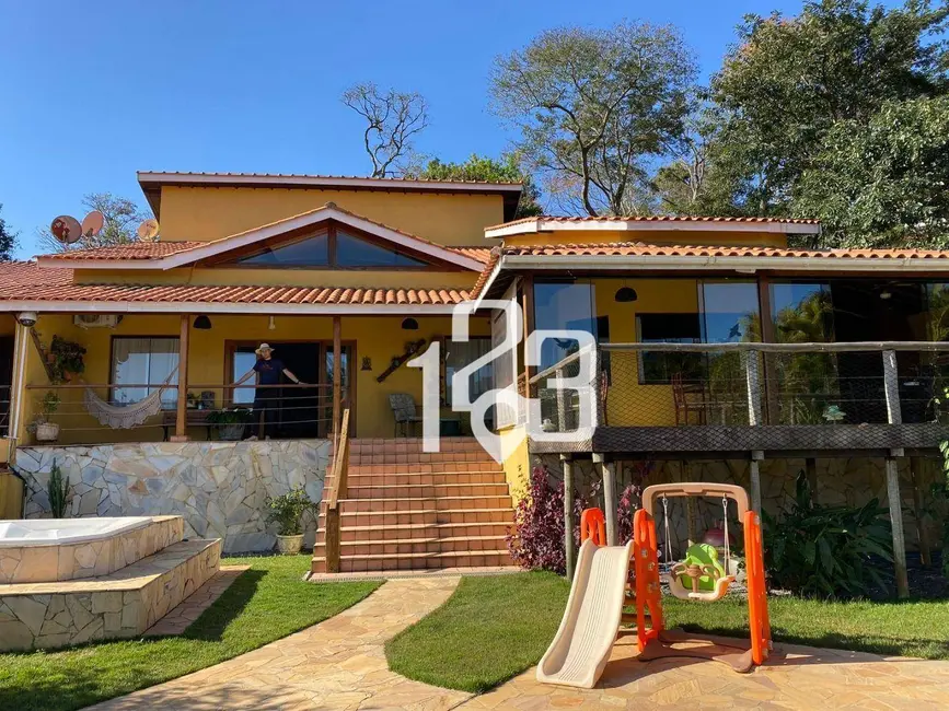 Casa com 5 quartos à venda, 2784m2 em Piracaia - SP - imagem 3 Foto 3 de Casa com 5 quartos à venda, 2784m2 em Piracaia - SP