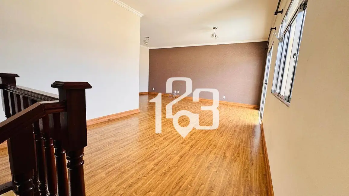 Foto 7 de Casa de Condomínio com 3 quartos à venda e para alugar, 350m2 em Braganca Paulista - SP